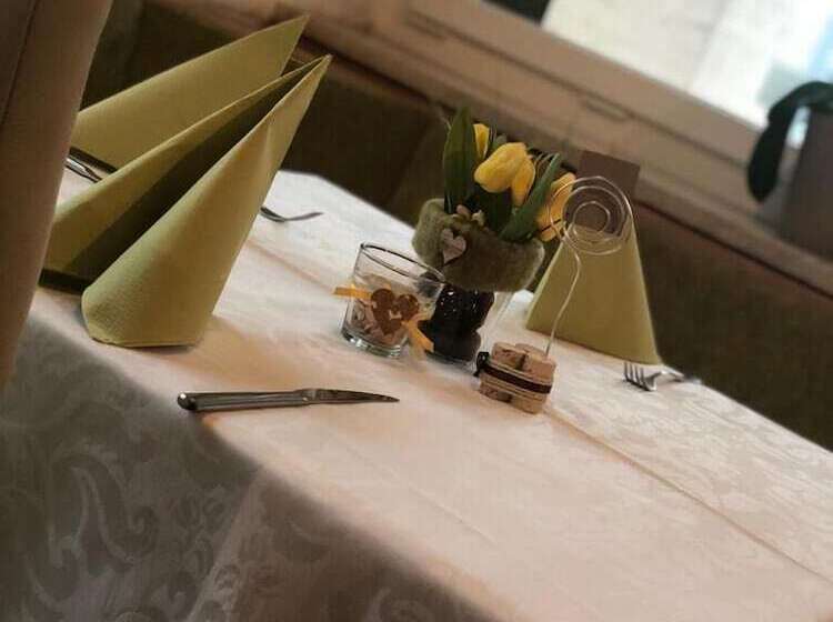 ホテル Gasthof Mondschein