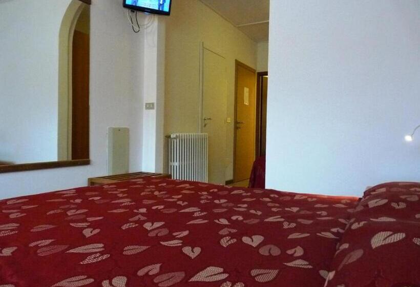 فندق Ristorante La Rosa