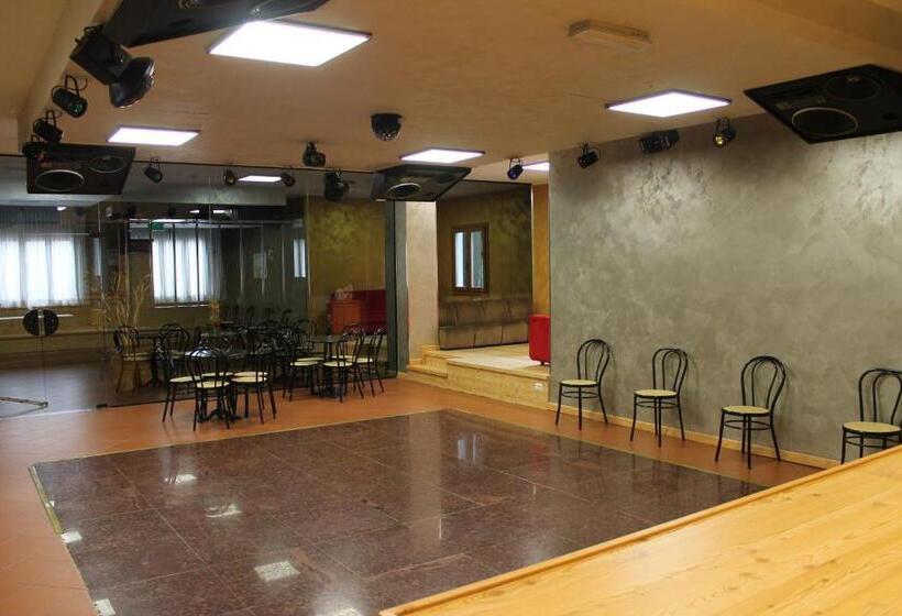 فندق Ristorante La Rosa