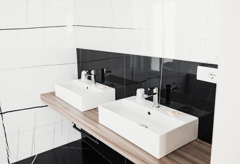 فندق Nuova Grottella