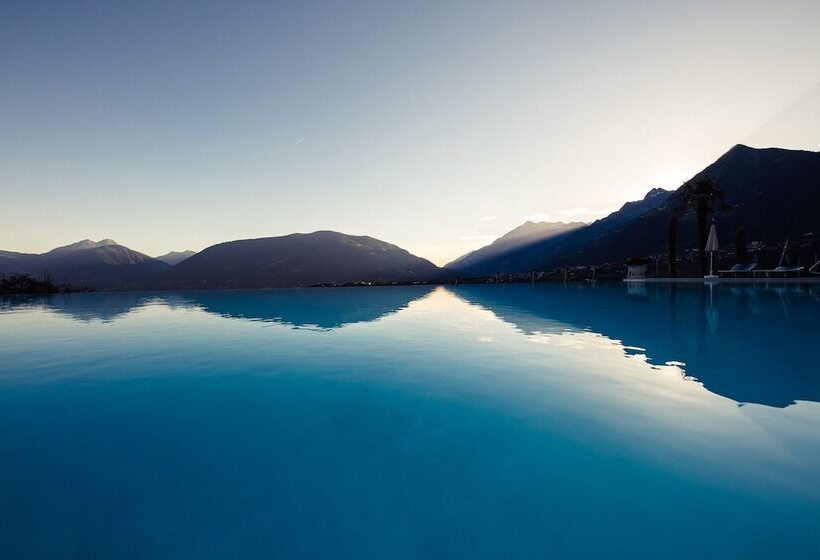 هتل Tyrol
