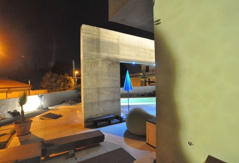Bed and Breakfast Art House Quartu   Margine Rosso