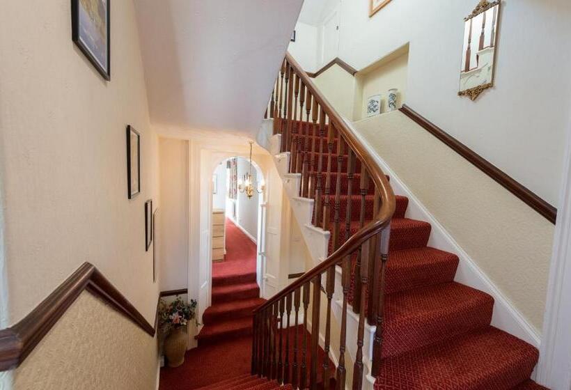 ベッドアンドブレックファースト Blue Swallow