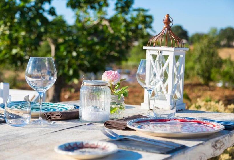 تختخواب و صبحانه Leonardo Trulli Resort