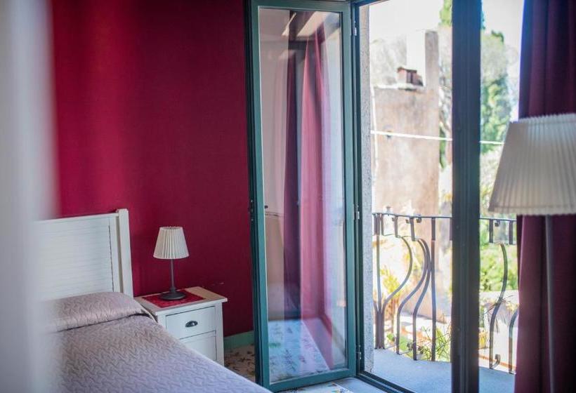 تختخواب و صبحانه Villa Sirami