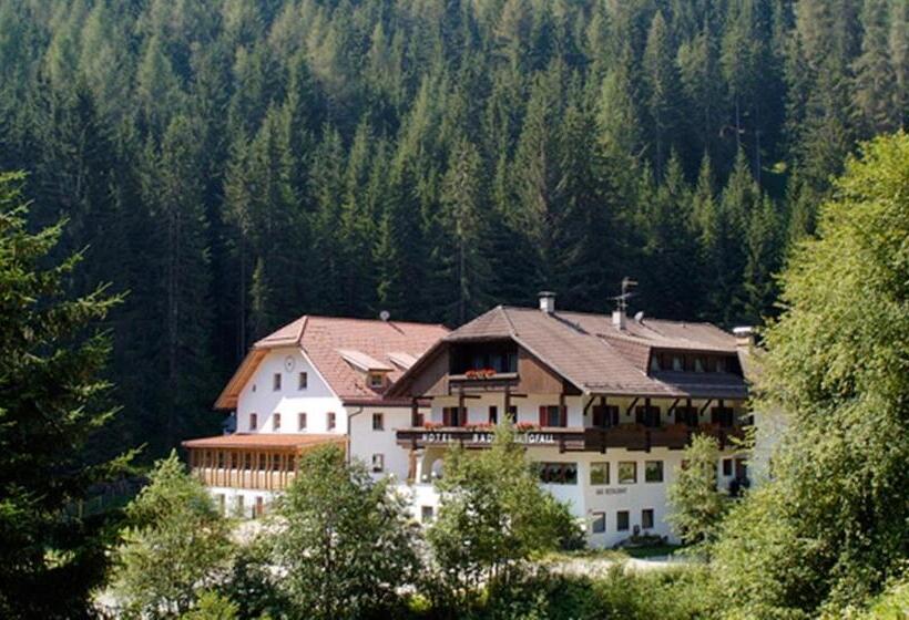 בית מלון כפרי Bad Bergfall