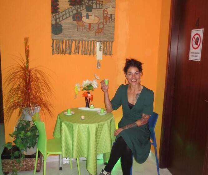 تختخواب و صبحانه Colomba Bianca