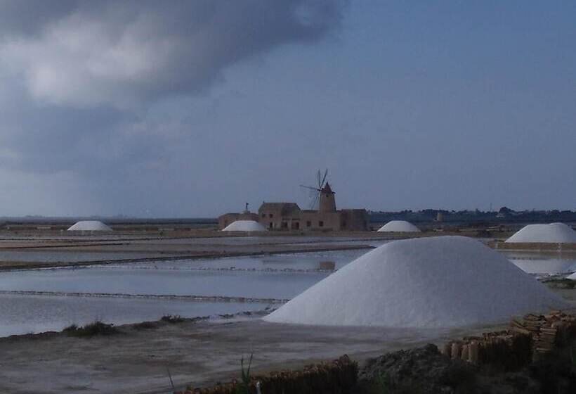 تختخواب و صبحانه Colomba Bianca