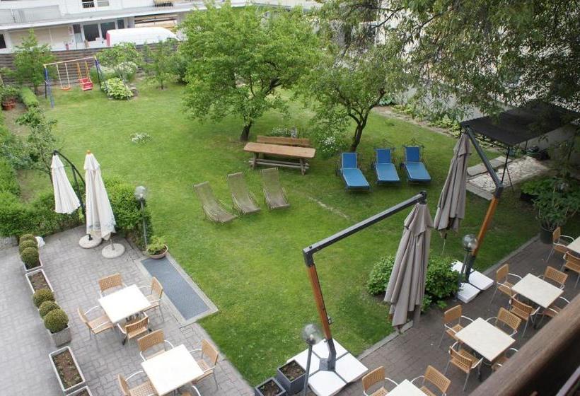 Bed and Breakfast Pension Pernthaler