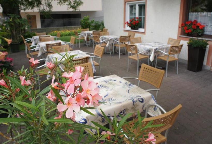 Bed and Breakfast Pension Pernthaler