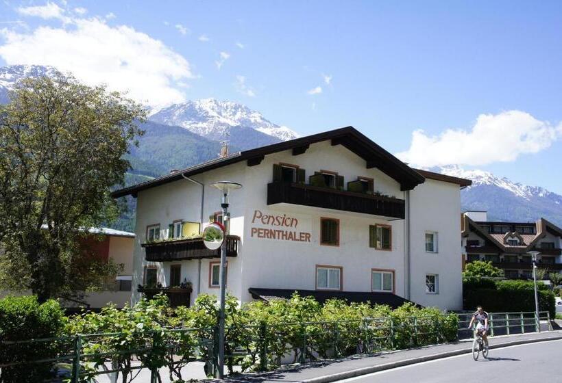 Bed and Breakfast Pension Pernthaler
