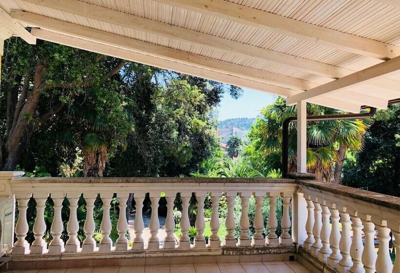 مبيت وإفطار Villa Berghella