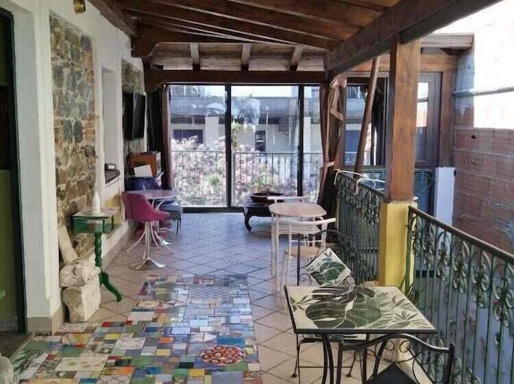 تختخواب و صبحانه Villa Felice