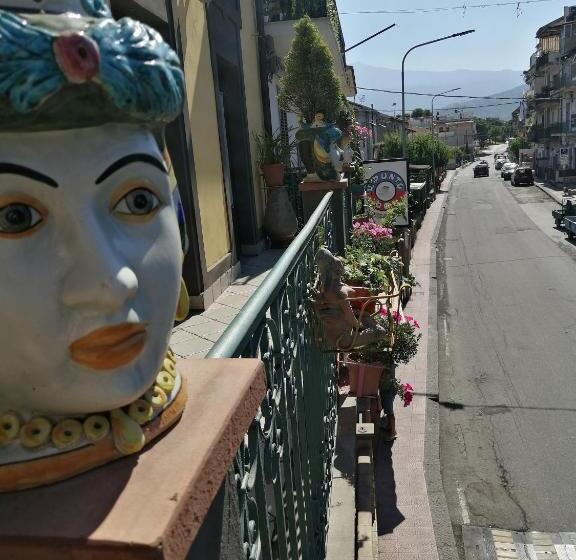 تختخواب و صبحانه Villa Felice