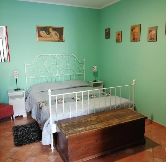 تختخواب و صبحانه Villa Felice