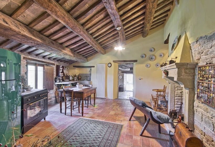 فندق Agriturismo Biologico Castello Della Pieve
