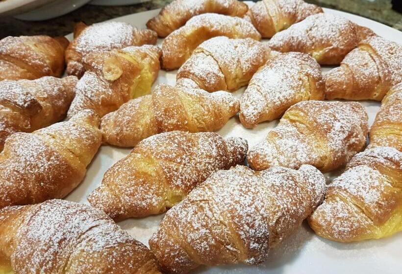 هتل Albergo Tecla