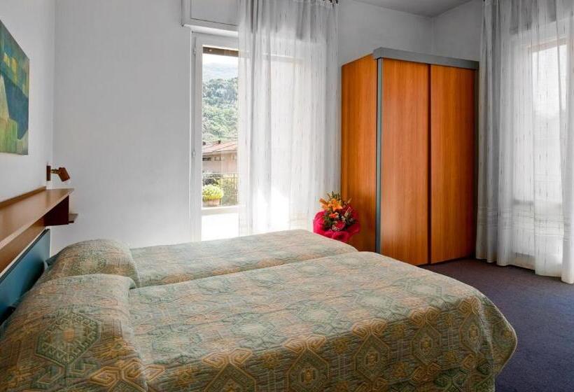 هتل Albergo Villa Mimosa