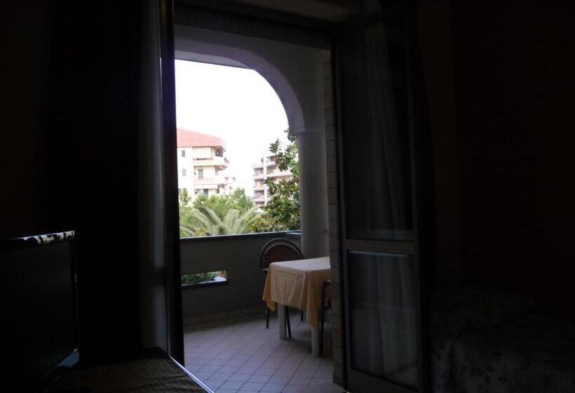 فندق Naxos B&b