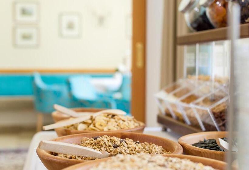 هتل Villa Christina