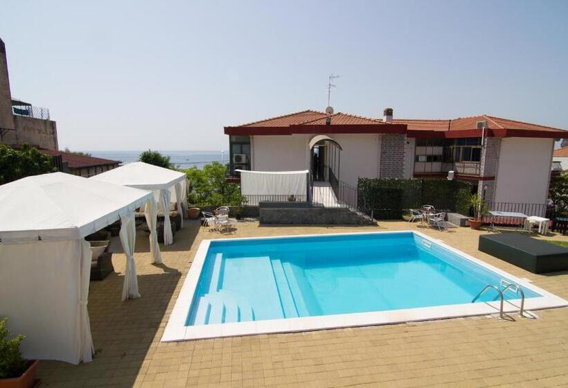 تختخواب و صبحانه La Terrazza