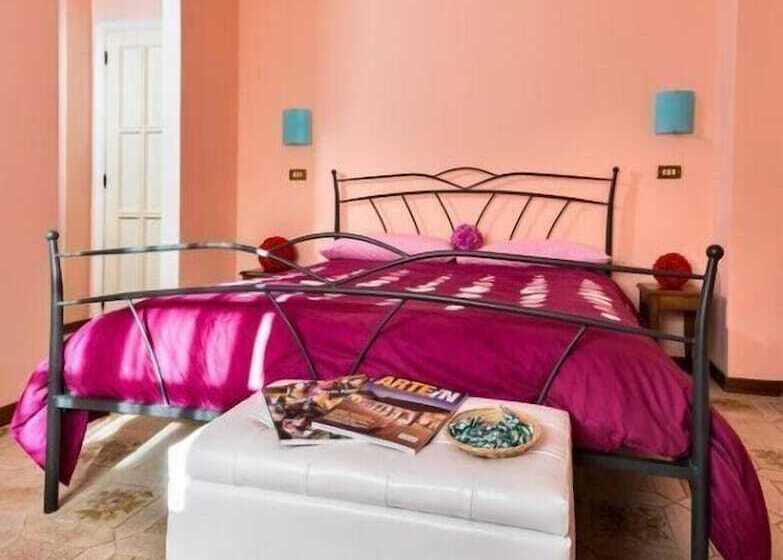 住宿加早餐  La Villa