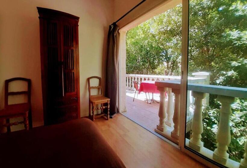 مبيت وإفطار Les Chambres Du Clos Des Capucins