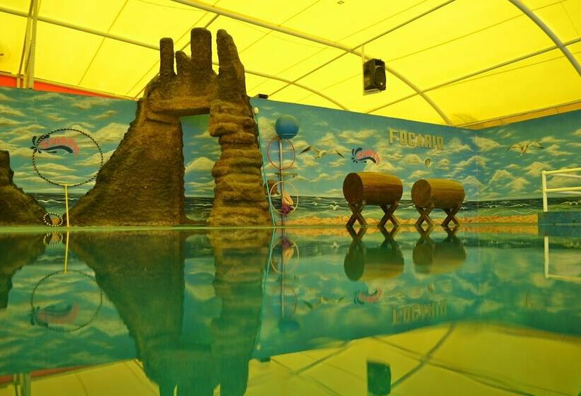 هتل Splash Inn