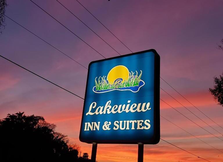 فندق على الطريق Lakeview Inn & Suites Okeechobee