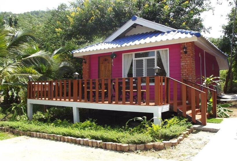 Phuchomjan Resort