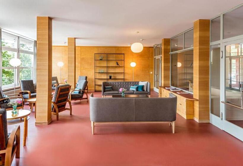 Cransmontana Youth Hostel