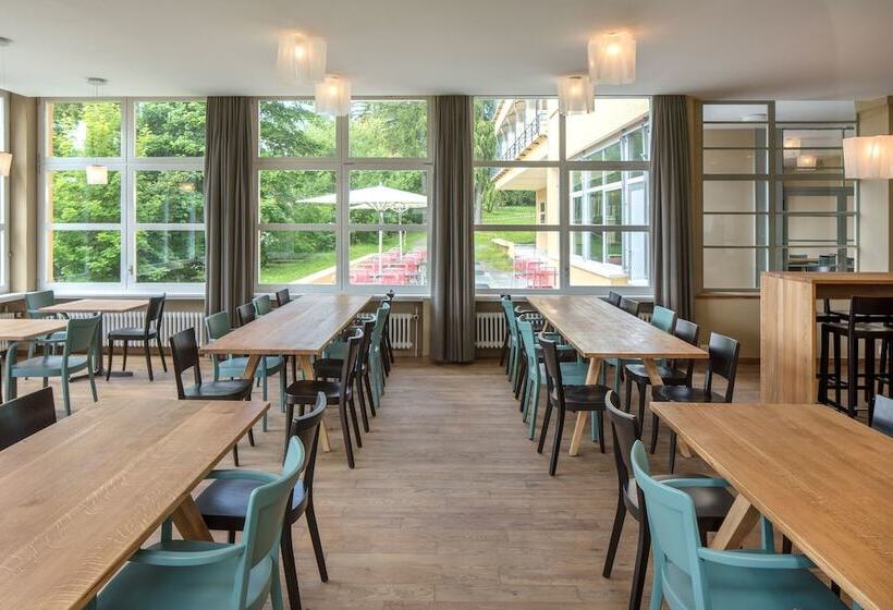 Cransmontana Youth Hostel