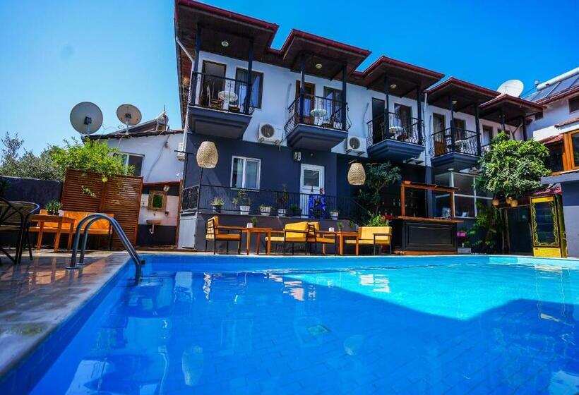 هتل Four Seasons Apart