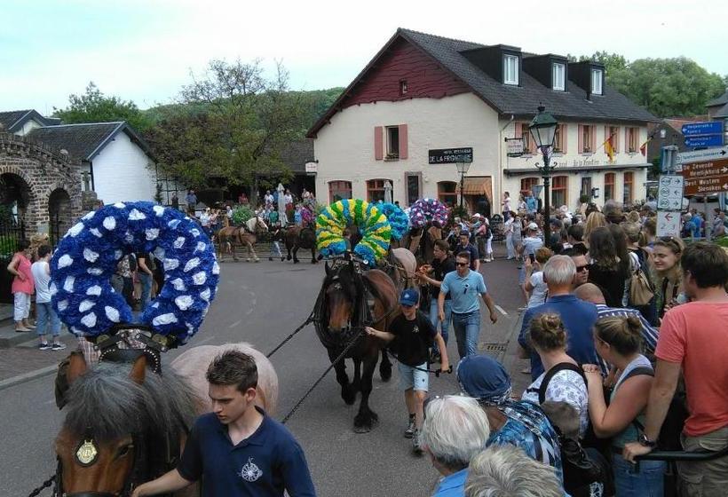 فندق Herberg De La Frontière