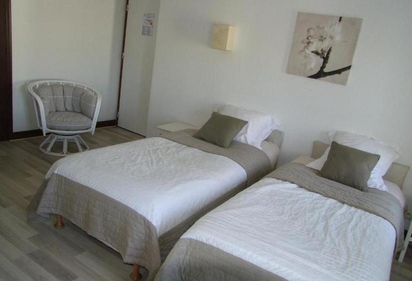 ホテル Hôtel 2 étoiles Et Restaurant Le Galet Bleu