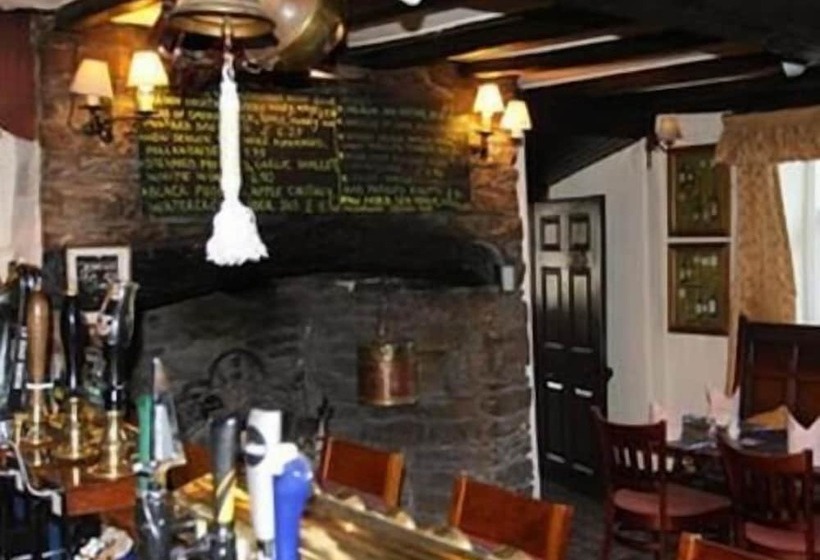 Отель Rose & Crown