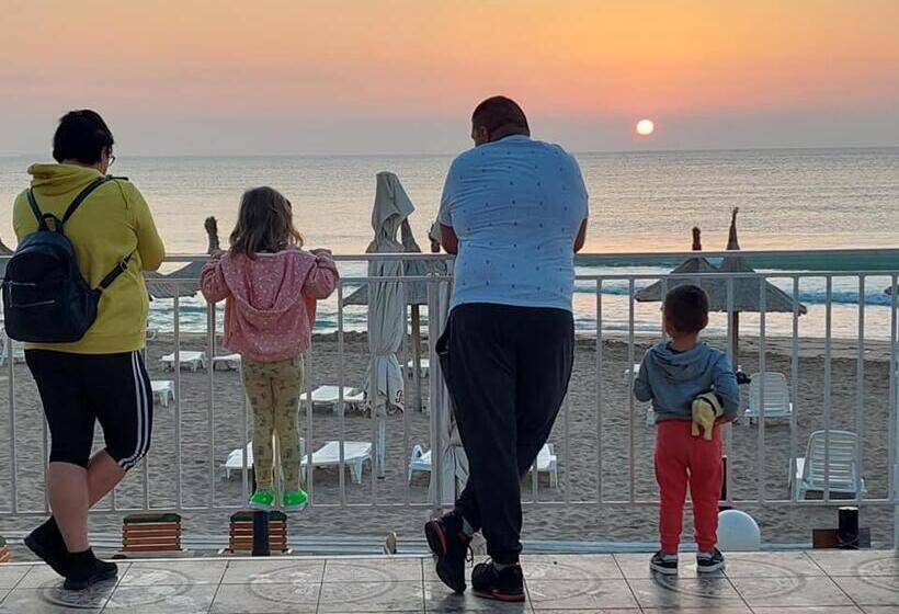 استراحتگاه La Perla Bianca Residence