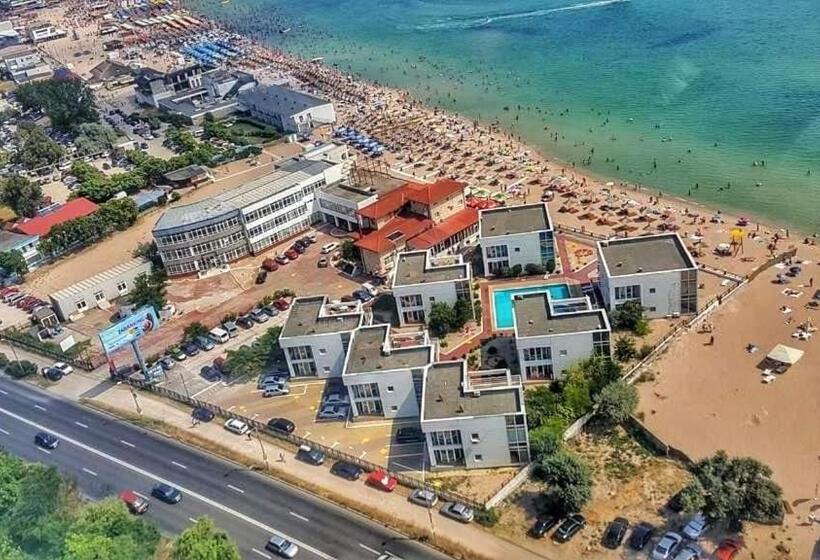 استراحتگاه La Perla Bianca Residence