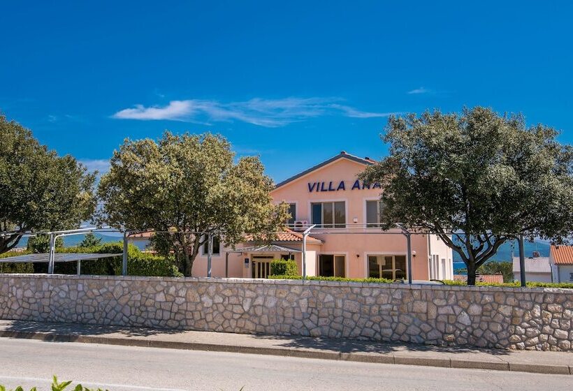 تختخواب و صبحانه Villa Ana