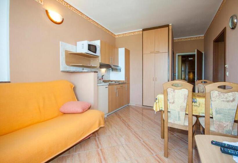 مبيت وإفطار Villa Daniela