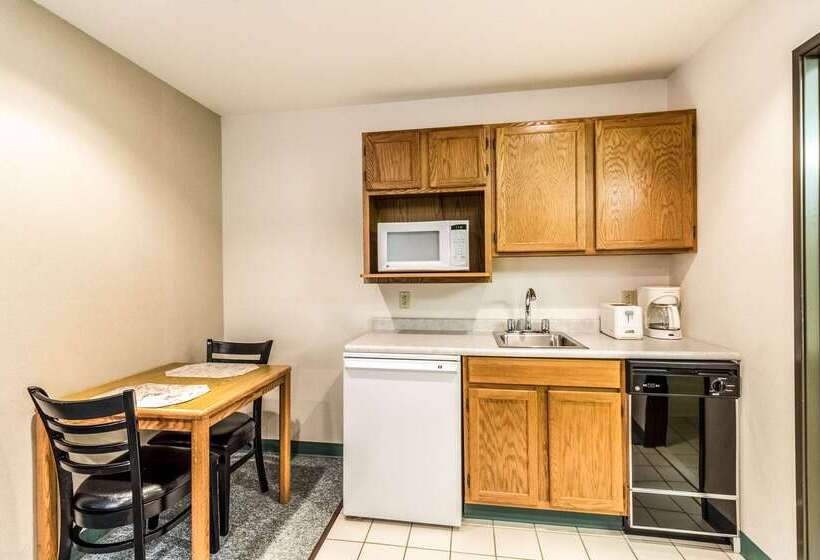 בית מלון כפרי Econo Lodge   Valley City