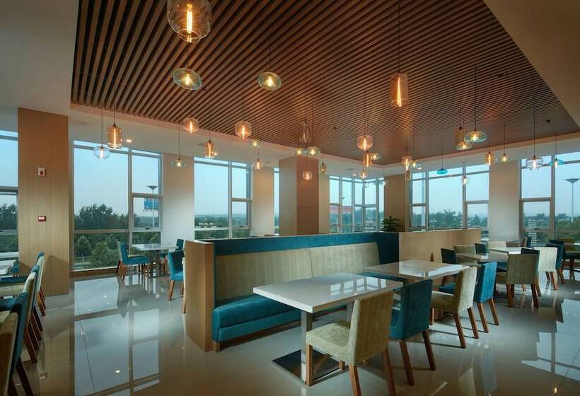 ホテル Holiday Inn Express Luoyang Yichuan By Ihg