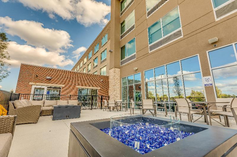 فندق Holiday Inn Express & Suites Okemos   University Area, An Ihg