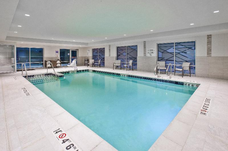 فندق Holiday Inn Express & Suites Okemos   University Area, An Ihg
