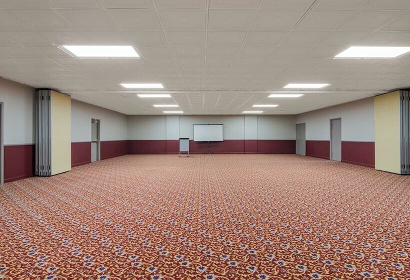 ホテル Red Roof Inn And Conference Center Chicago   N Aurora Naperville