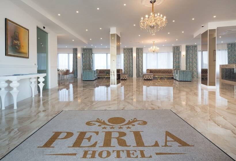 هتل Perla