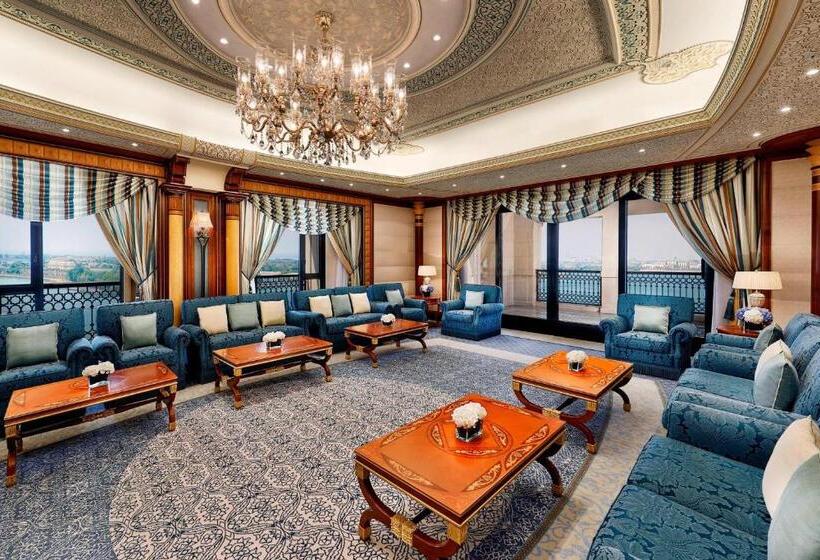 هتل The Ritz Carlton Jeddah