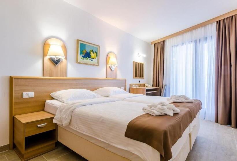 هتل Villa Paradiso 2