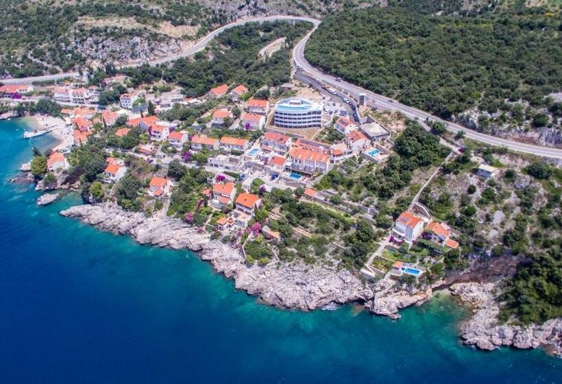 هتل Villa Paradiso 2