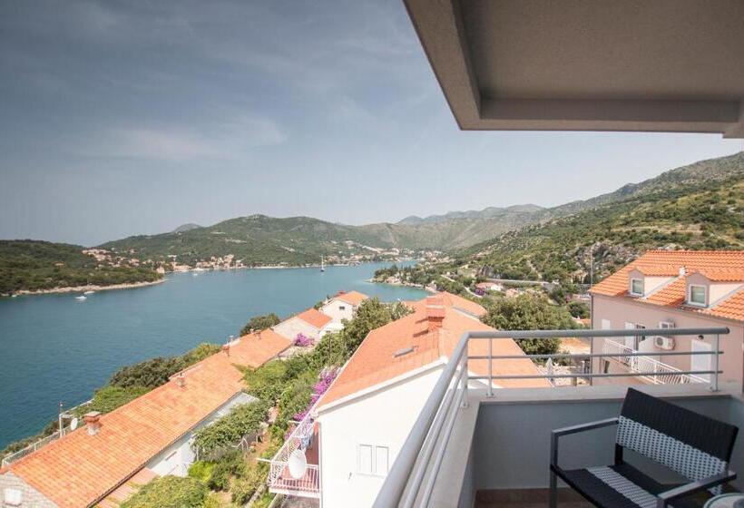 هتل Villa Paradiso 2